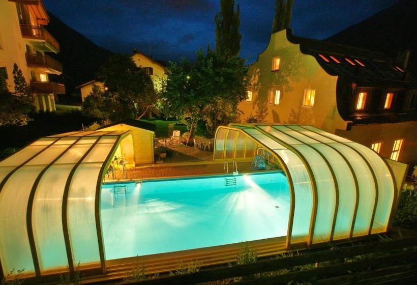 ホテル Piz Mitgel