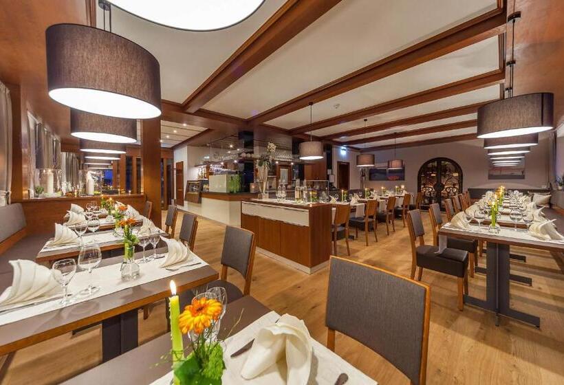 هتل Restaurant Hansjakob