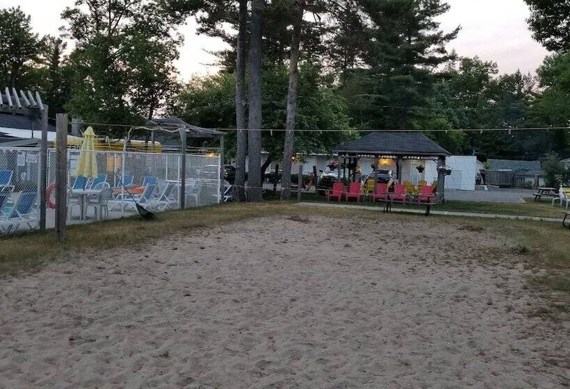 モーテル Wasaga Beach Inn And Cottages