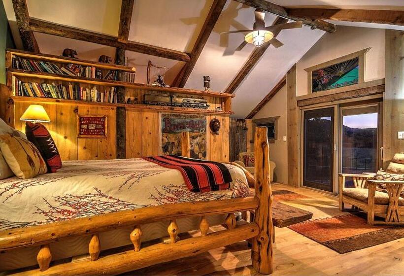 استراحتگاه Canyon Of The Ancients Guest Ranch