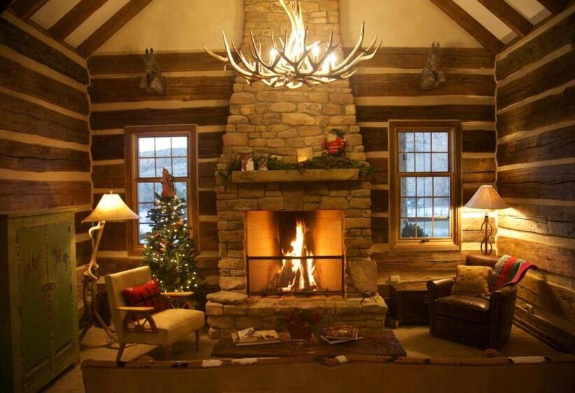 استراحتگاه Canyon Of The Ancients Guest Ranch