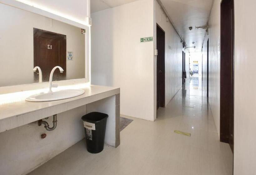 הוסטל Boracay Backpackers