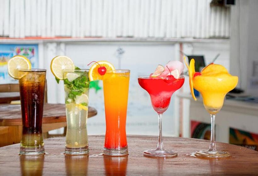 הוסטל Boracay Backpackers