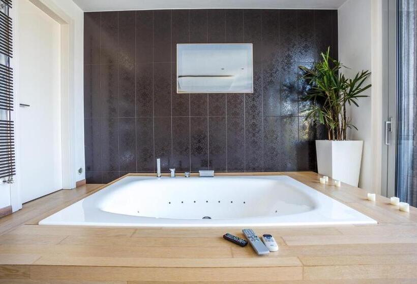 مبيت وإفطار Gelso Bianco Country Resort