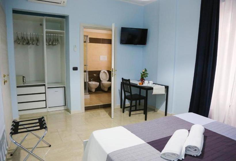 تختخواب و صبحانه Napolitano Palace