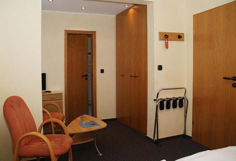 בית מלון כפרי Zur Loreley   Garni