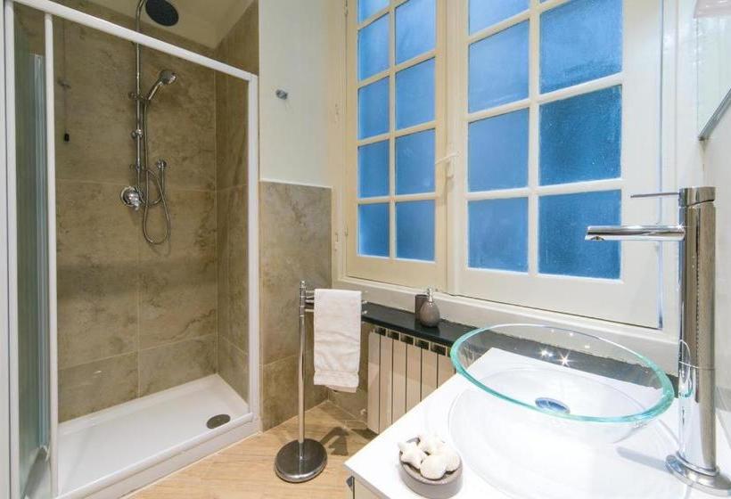 تختخواب و صبحانه Chiossone Suites