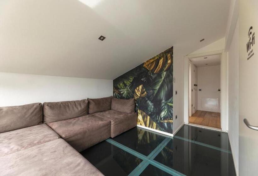 تختخواب و صبحانه Heart Of Trento Loft & Rooms