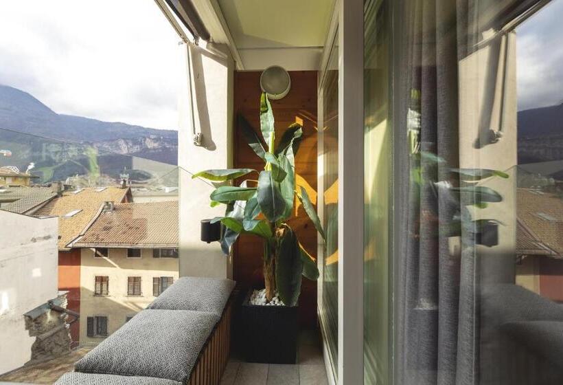 تختخواب و صبحانه Heart Of Trento Loft & Rooms