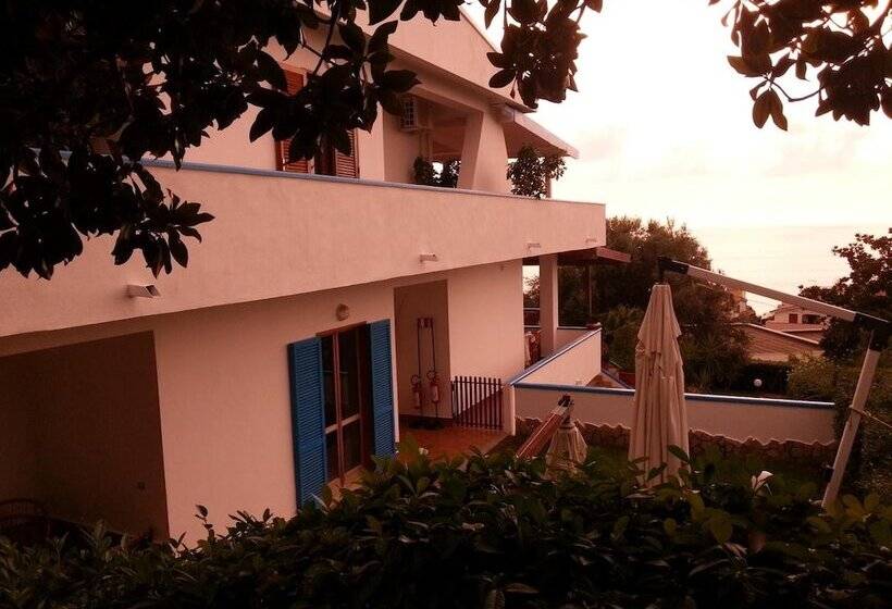 مبيت وإفطار Villa Betta