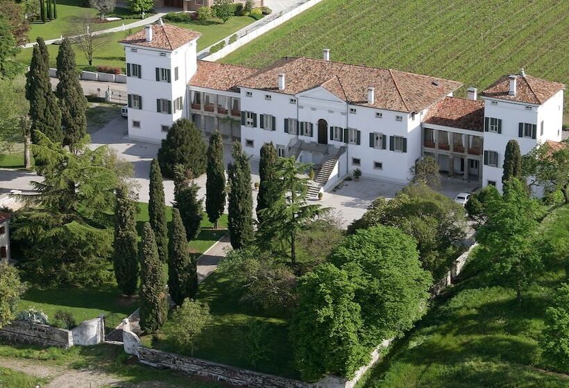 مبيت وإفطار Villa Dragoni