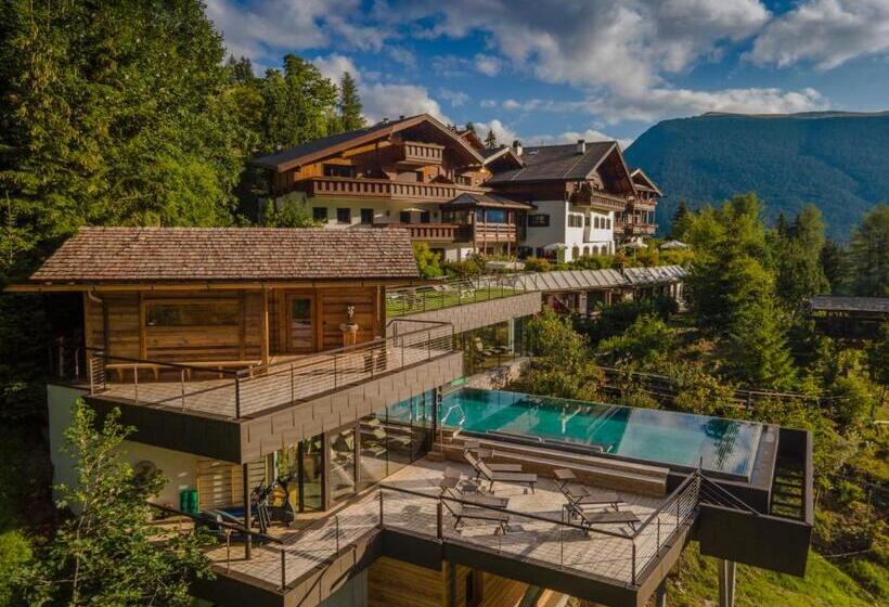 Charmehotel Uhrerhof   Deur