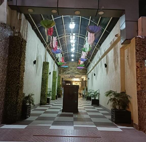 هتل Aalcajars Inn