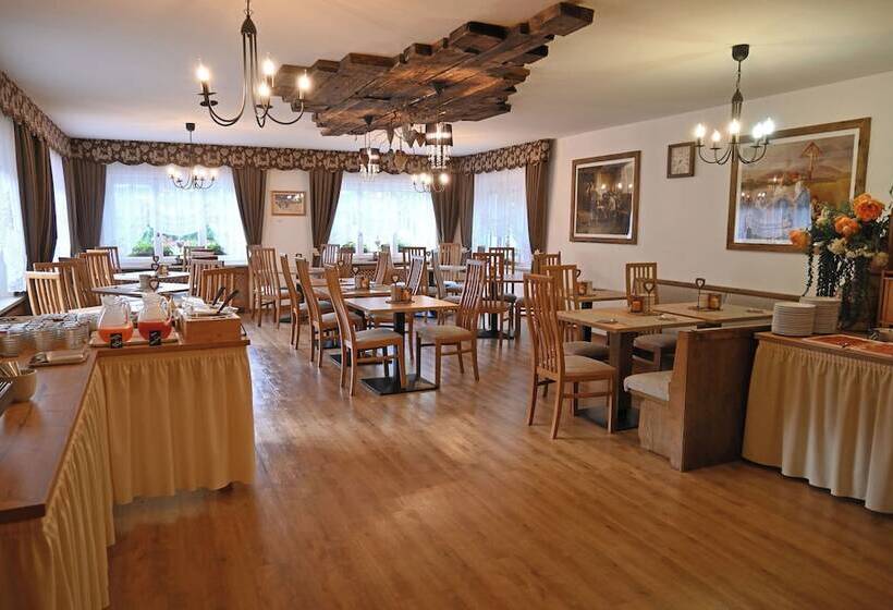 هتل Albergo Majorka