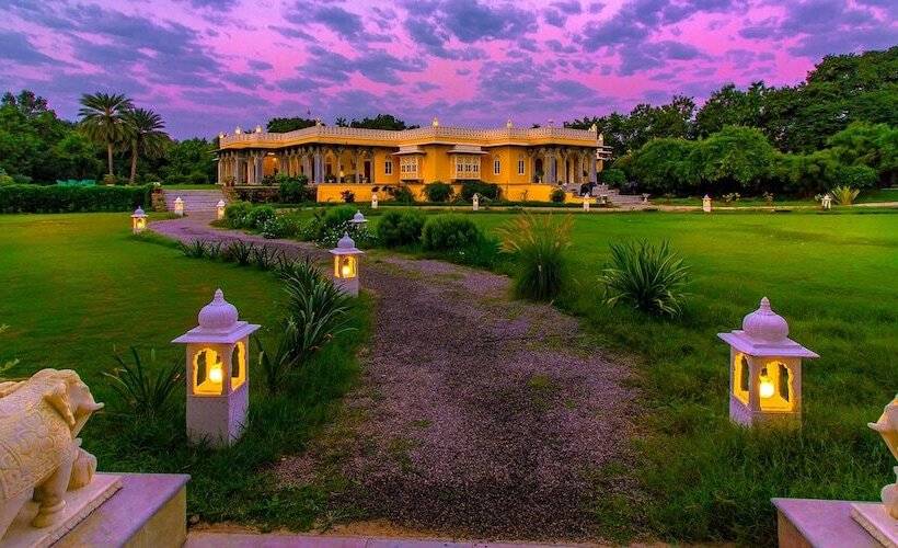 Hotel Dev Shree Deogarh