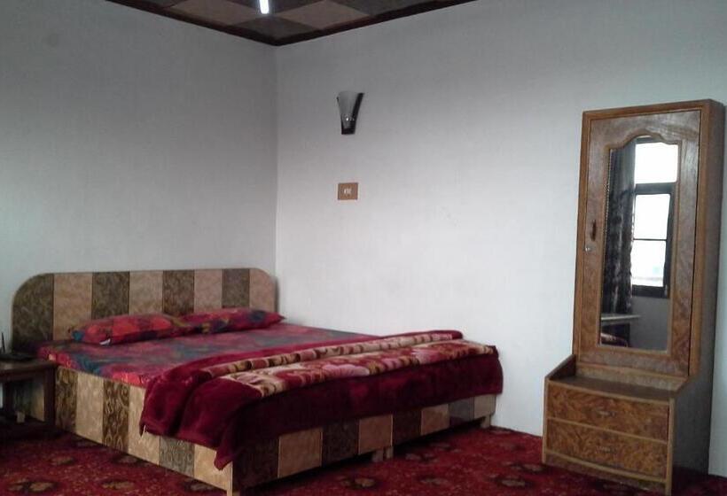 호텔 Howrah Guest House