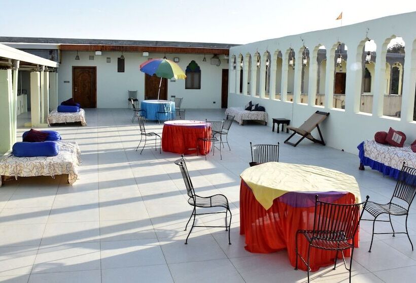 Отель Shahi Palace Mandawa