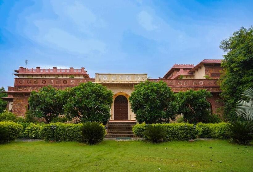 منتجع Khas Bagh