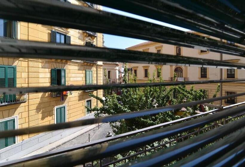 تختخواب و صبحانه Santi E Saraceni Rooms