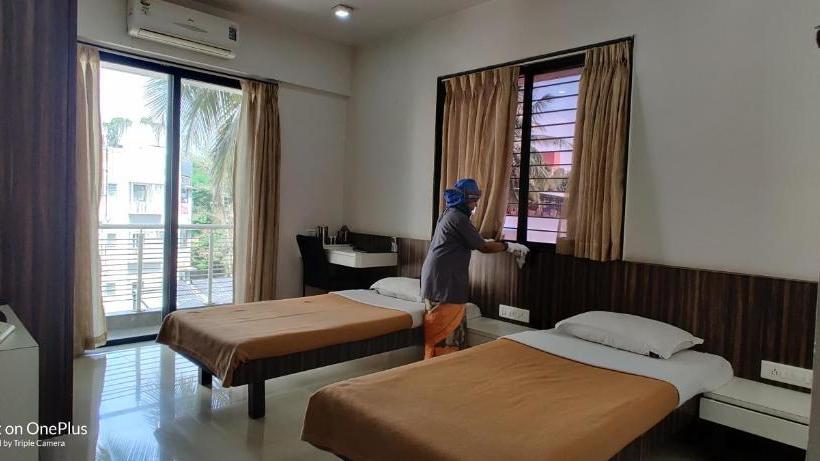 تختخواب و صبحانه Aashiyana Inn