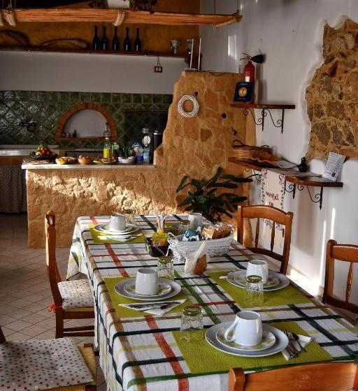 تختخواب و صبحانه Fattoria La Traccia