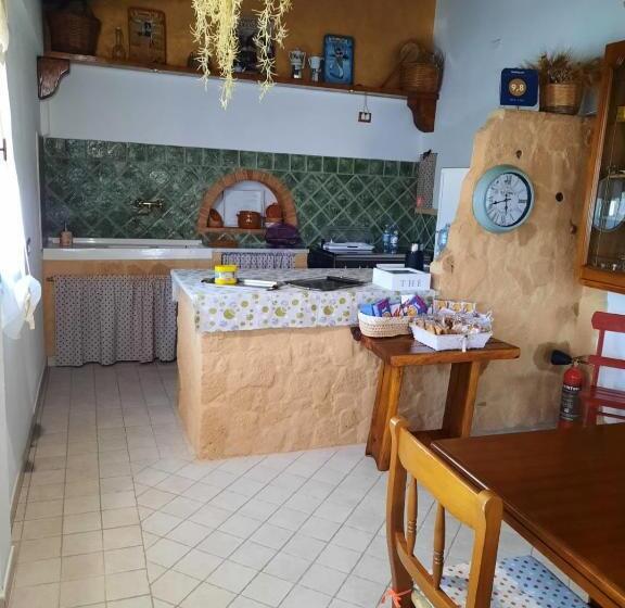 تختخواب و صبحانه Fattoria La Traccia