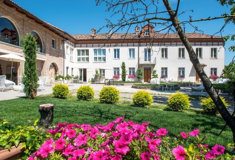تختخواب و صبحانه Langhe Country House