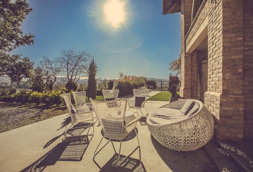تختخواب و صبحانه Langhe Country House