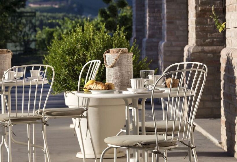 تختخواب و صبحانه Langhe Country House
