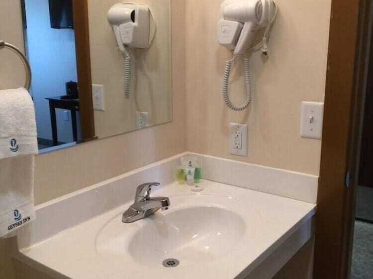 فندق Geyser Inn