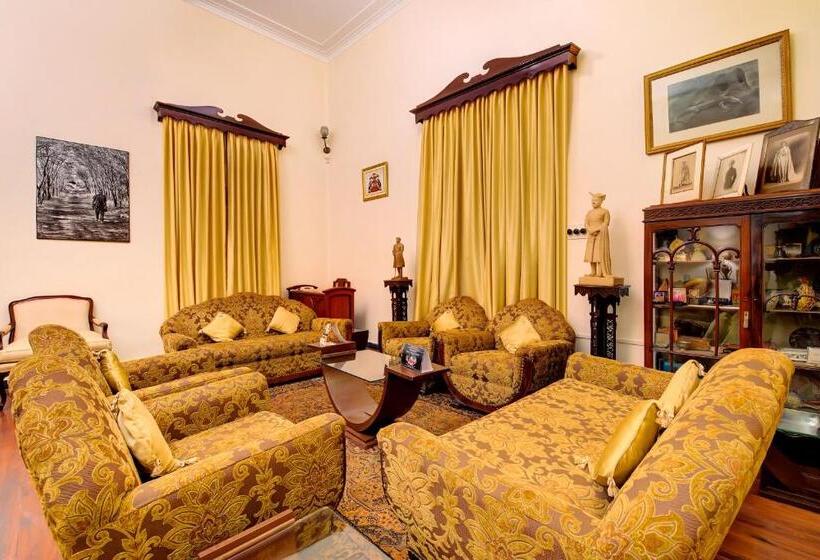 هتل Welcomheritage Shivavilas Palace, Hampi
