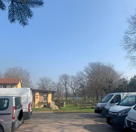 هاستل Cascina Bellaria