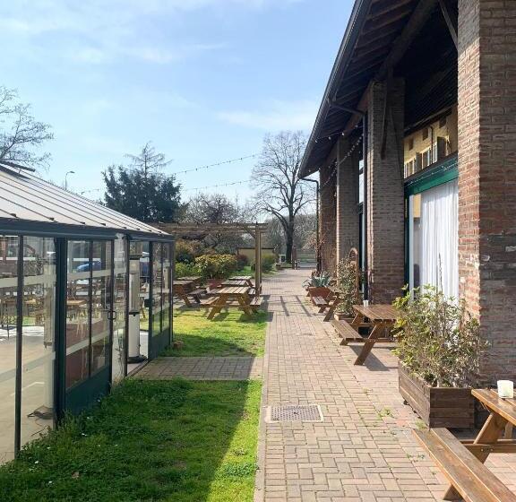 هاستل Cascina Bellaria