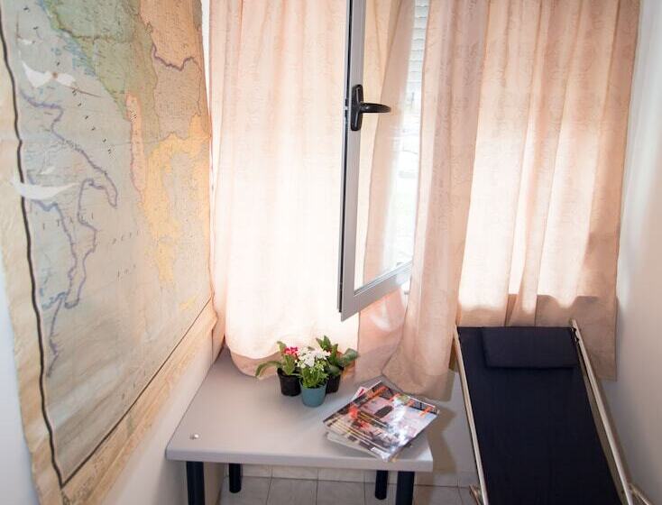 B&b Artistic Tirana