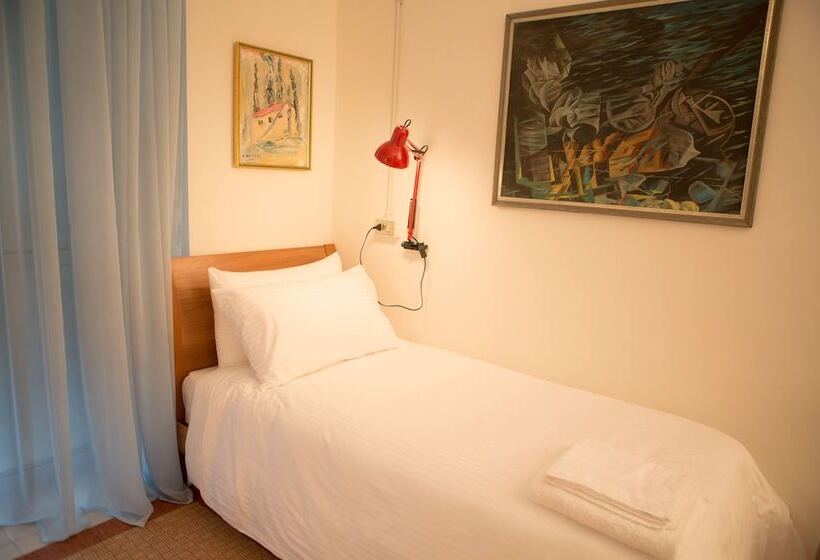 B&b Artistic Tirana