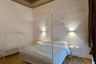 B&b Dante Alighieri