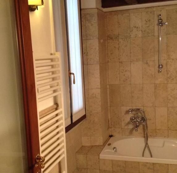 مبيت وإفطار La Corte Di Brusuglio Apartments