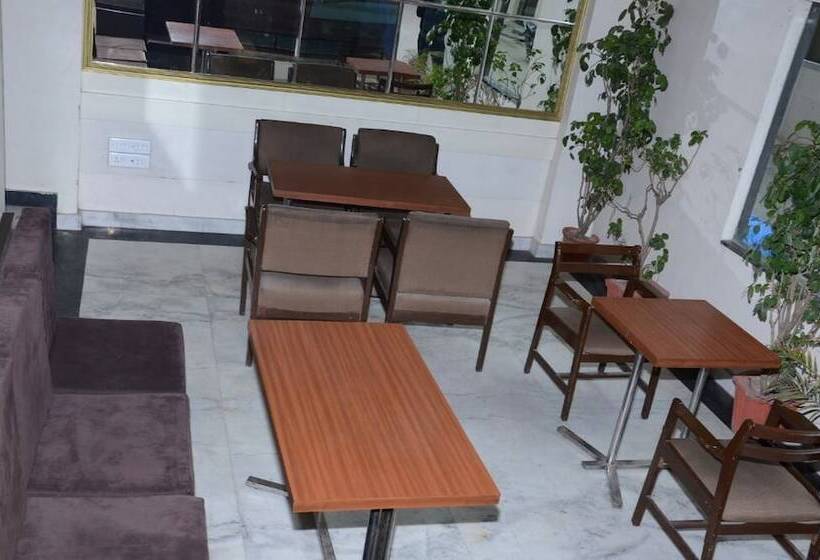 تختخواب و صبحانه Ankur Palace