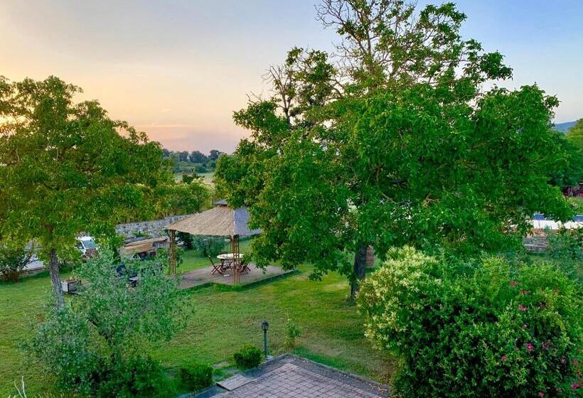 مبيت وإفطار La Corte Di Ronzano