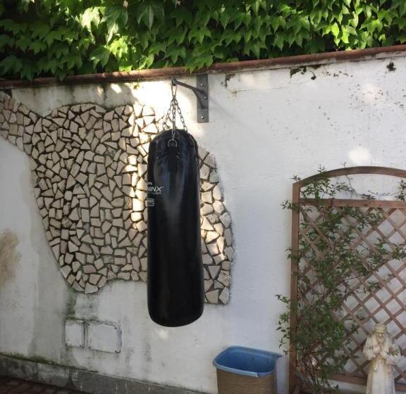 مبيت وإفطار The Incantation Guest House