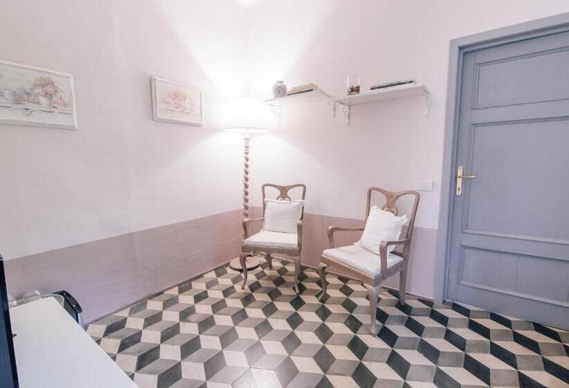 تختخواب و صبحانه Villa La Bianca