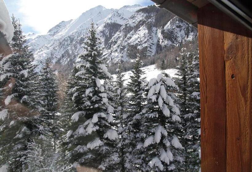 هتل Albergo Herbetet