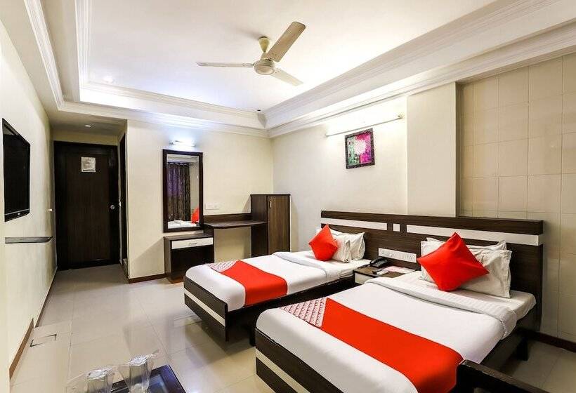 هتل Alpha, Vadodara
