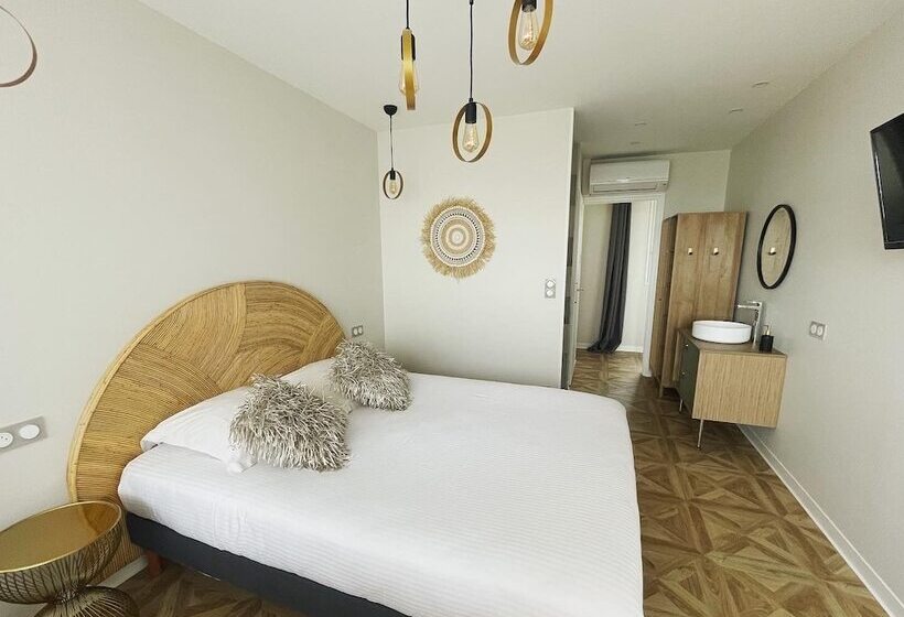 هتل Hôtel La Grande Conque