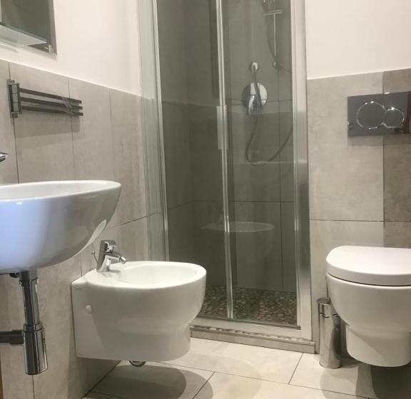 هتل Moderno   Bed & Breakfast