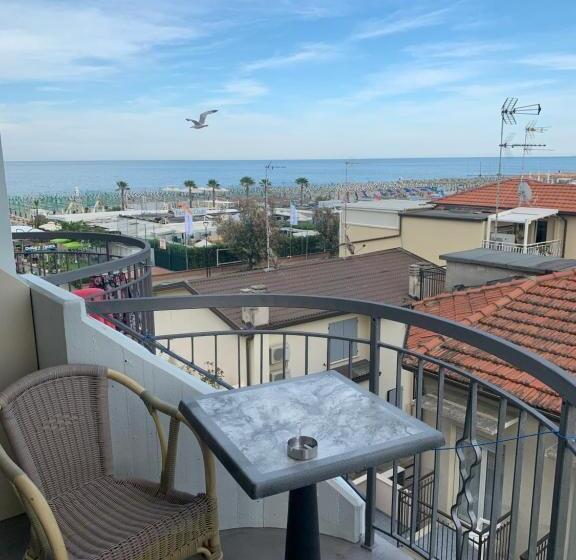 هتل Moderno Bed & Breakfast