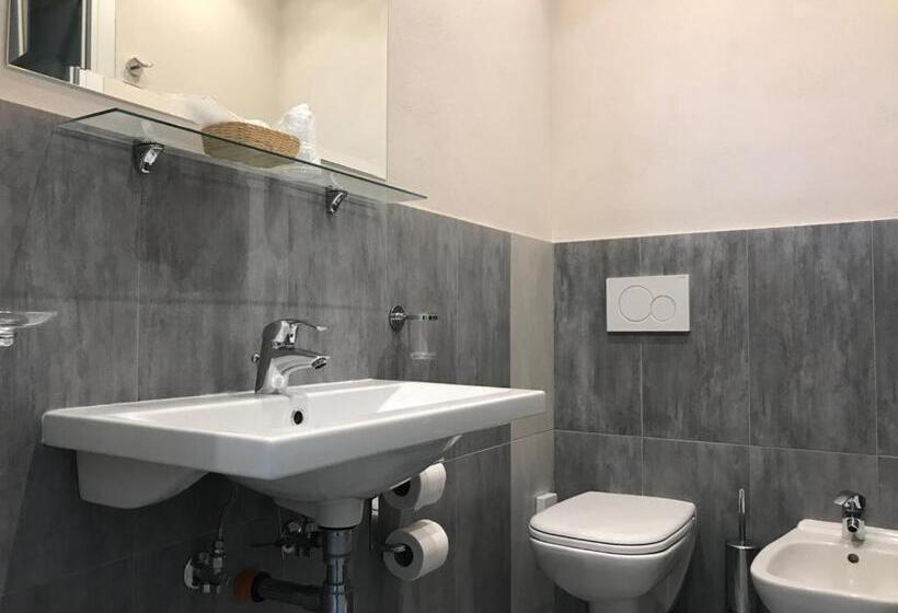هتل Moderno   Bed & Breakfast