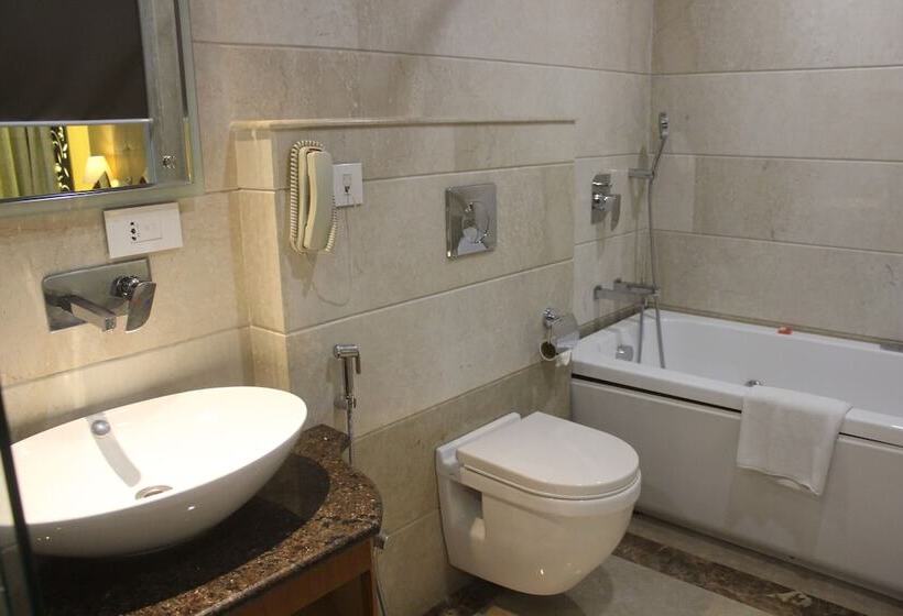 Fotos del hotel Ramada By Wyndham Varanasi Katesar:  13