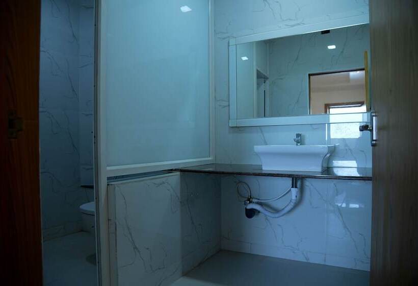 בית מלון כפרי Tri Sea