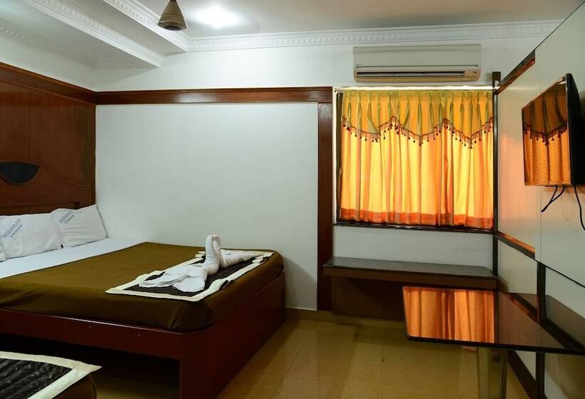 בית מלון כפרי Tri Sea